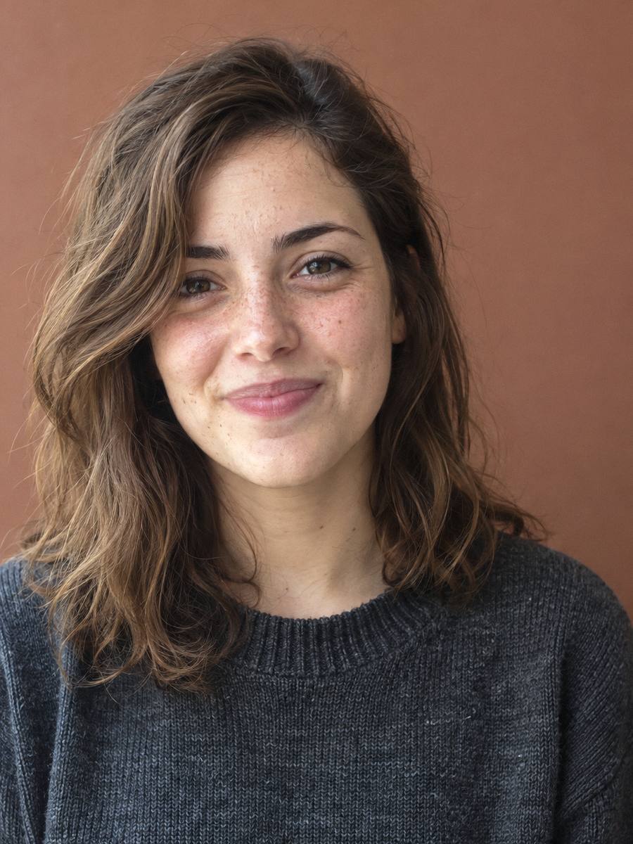 Valentina, customer success, looking into the camera